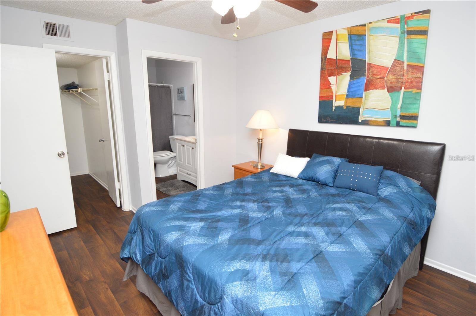 Image 36 of 100 For 8718 Mallard Reserve Drive 104