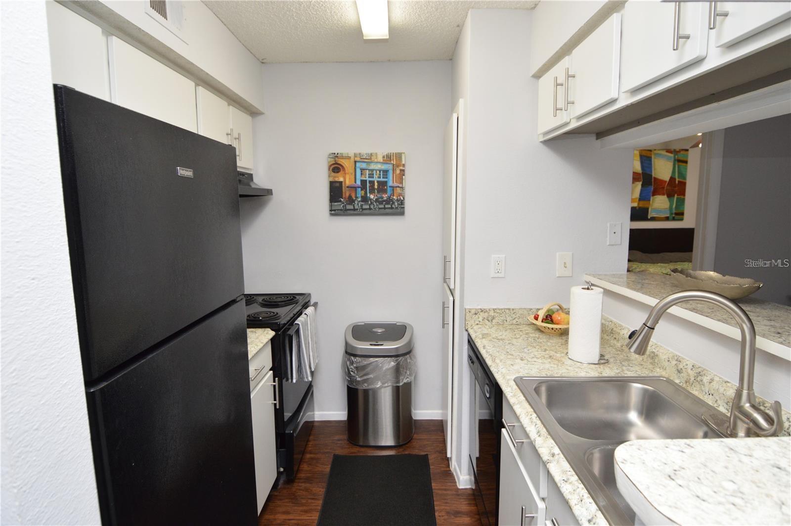 Image 6 of 100 For 8718 Mallard Reserve Drive 104