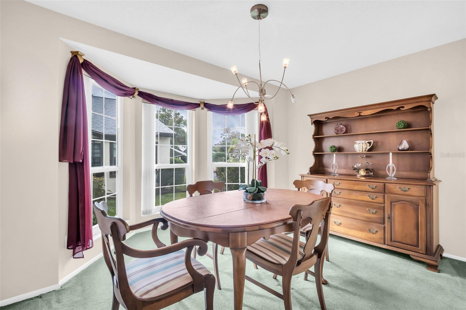 Image 14 of 48 For 945 Rosewood Lane