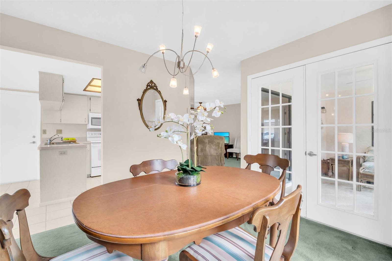 Image 15 of 48 For 945 Rosewood Lane