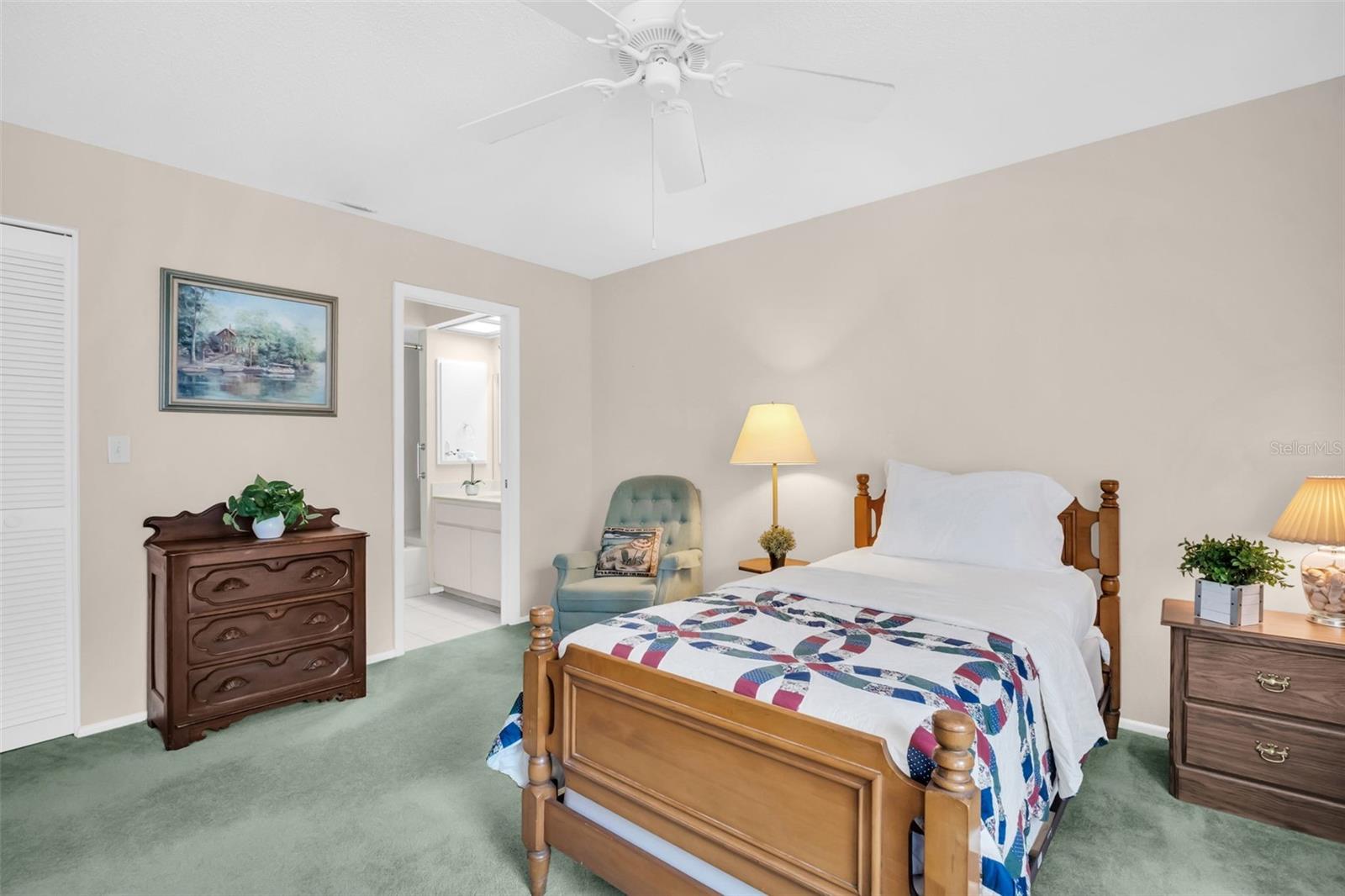 Image 23 of 48 For 945 Rosewood Lane