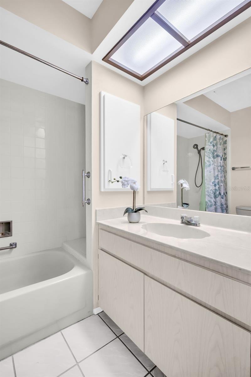 Image 24 of 48 For 945 Rosewood Lane