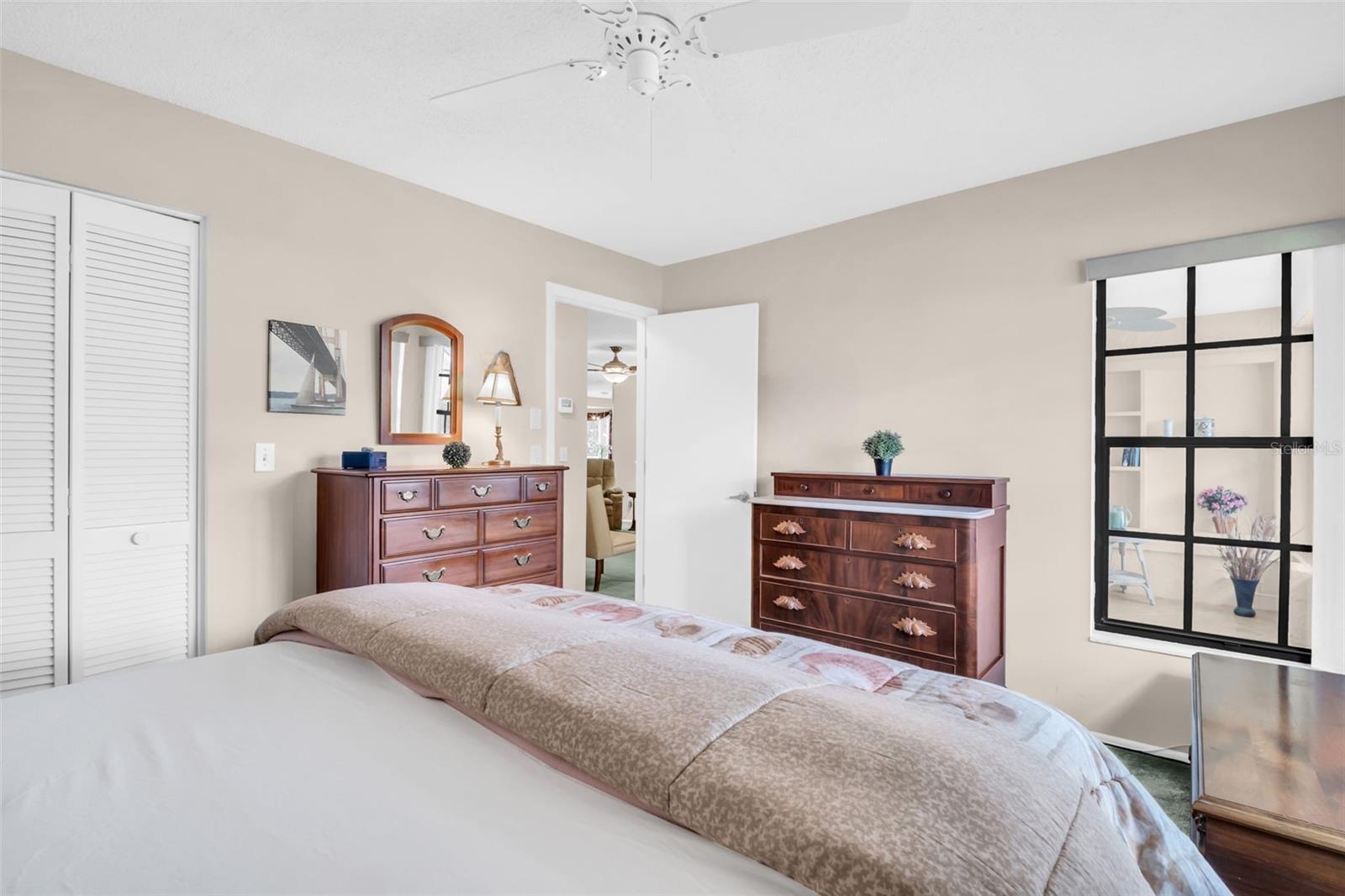 Image 27 of 48 For 945 Rosewood Lane