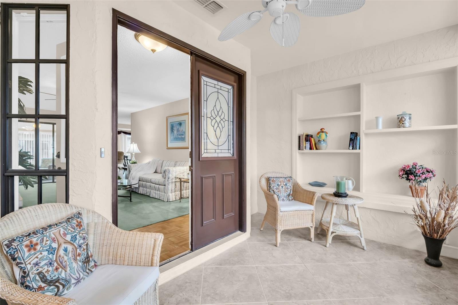 Image 4 of 48 For 945 Rosewood Lane