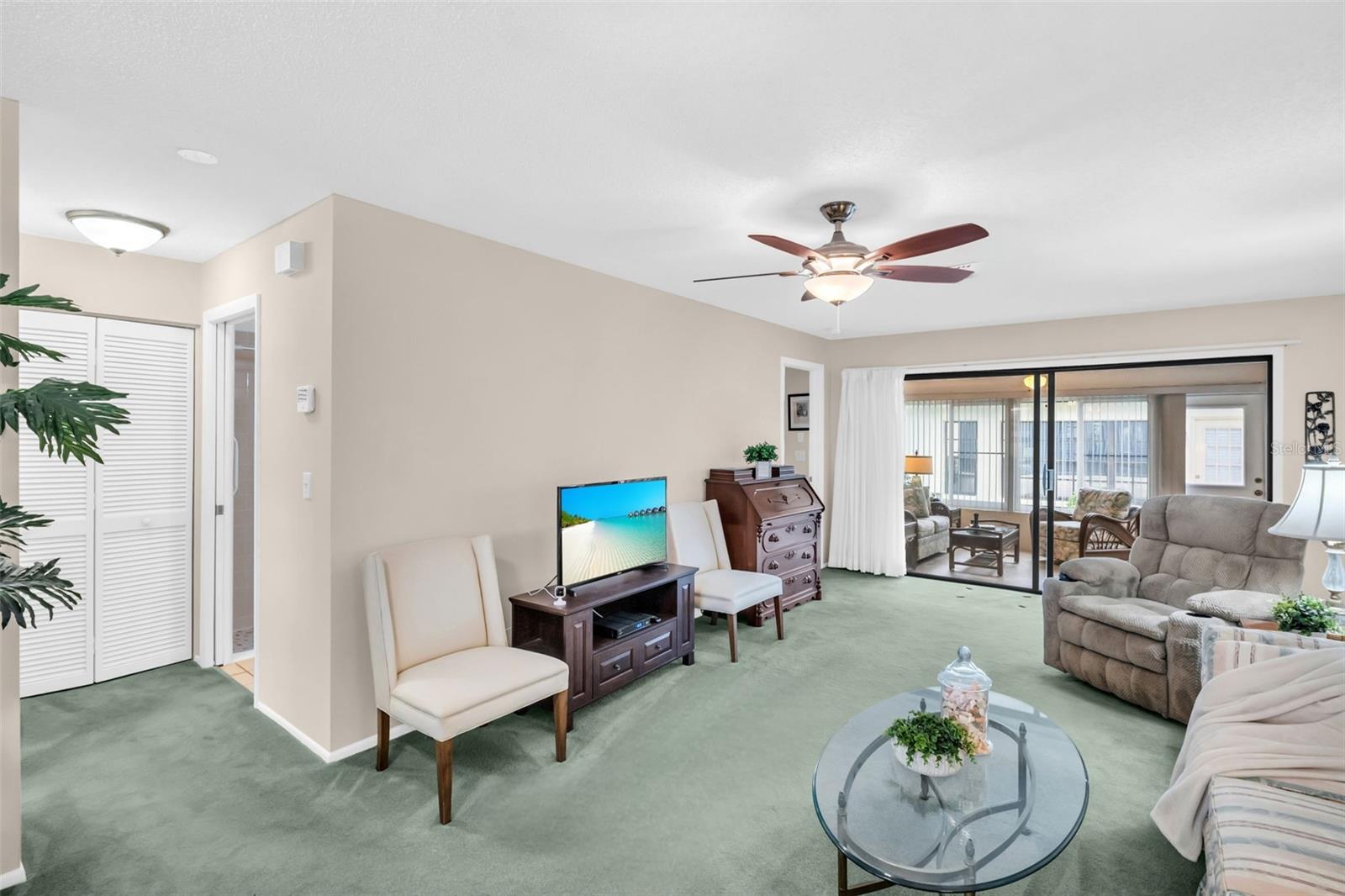 Image 8 of 48 For 945 Rosewood Lane