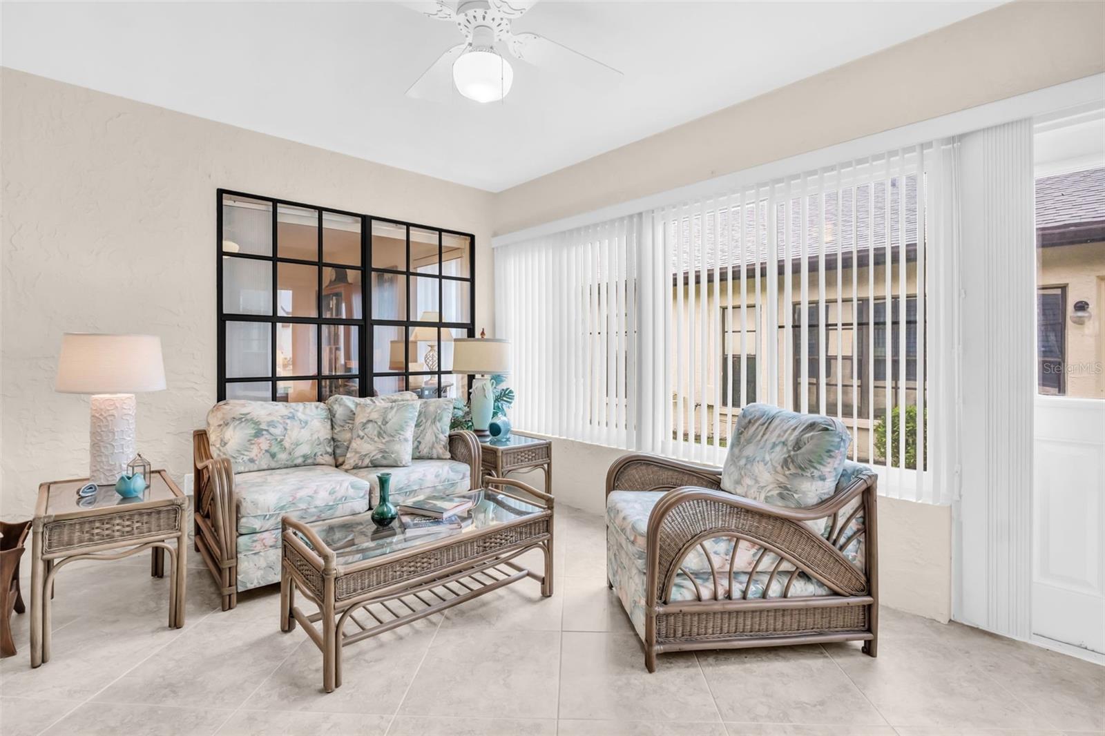 Image 9 of 48 For 945 Rosewood Lane