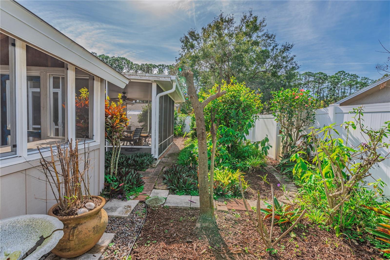 Image 26 of 30 For 748 Helmsman Street