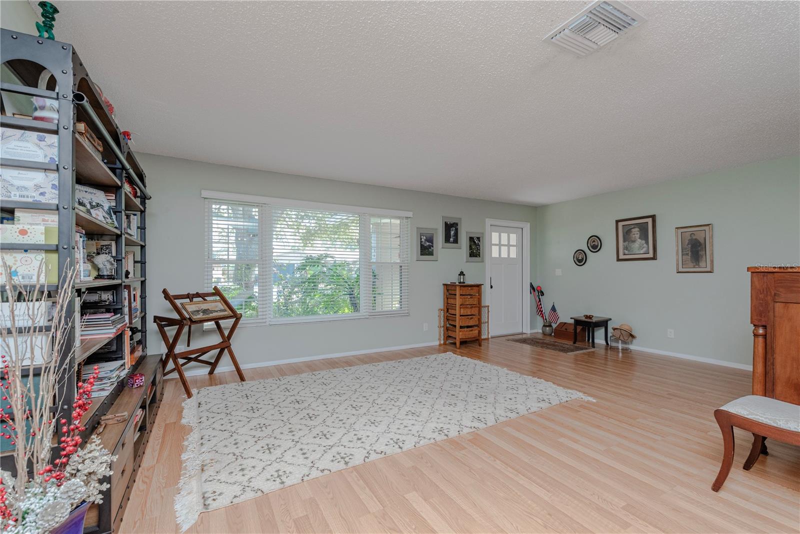 Image 5 of 30 For 748 Helmsman Street