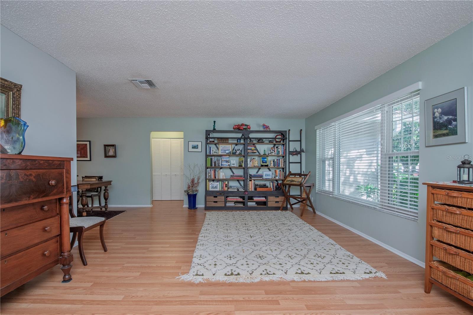 Image 6 of 30 For 748 Helmsman Street