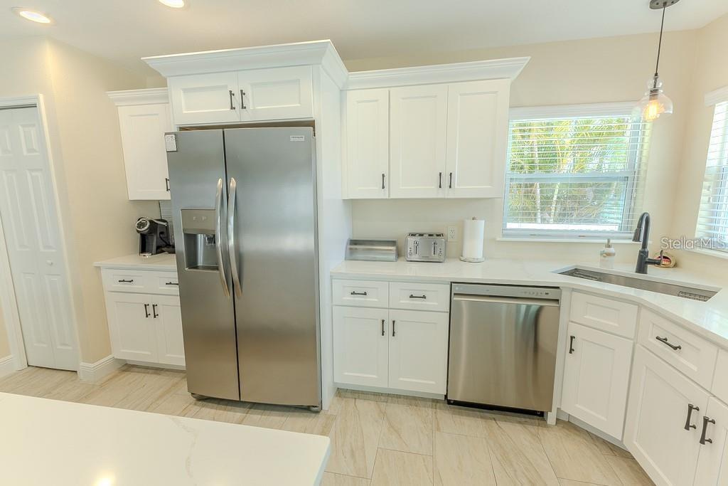 Image 27 of 89 For 5021 Porpoise Place