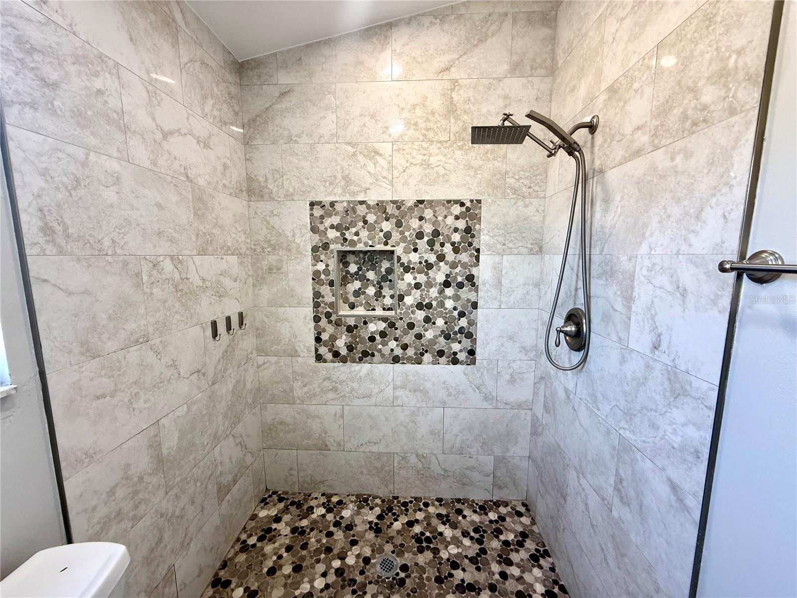 Image 21 of 33 For 8758 Huntfield Street