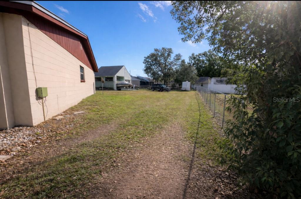 Image 9 of 44 For 704 Alamo Drive