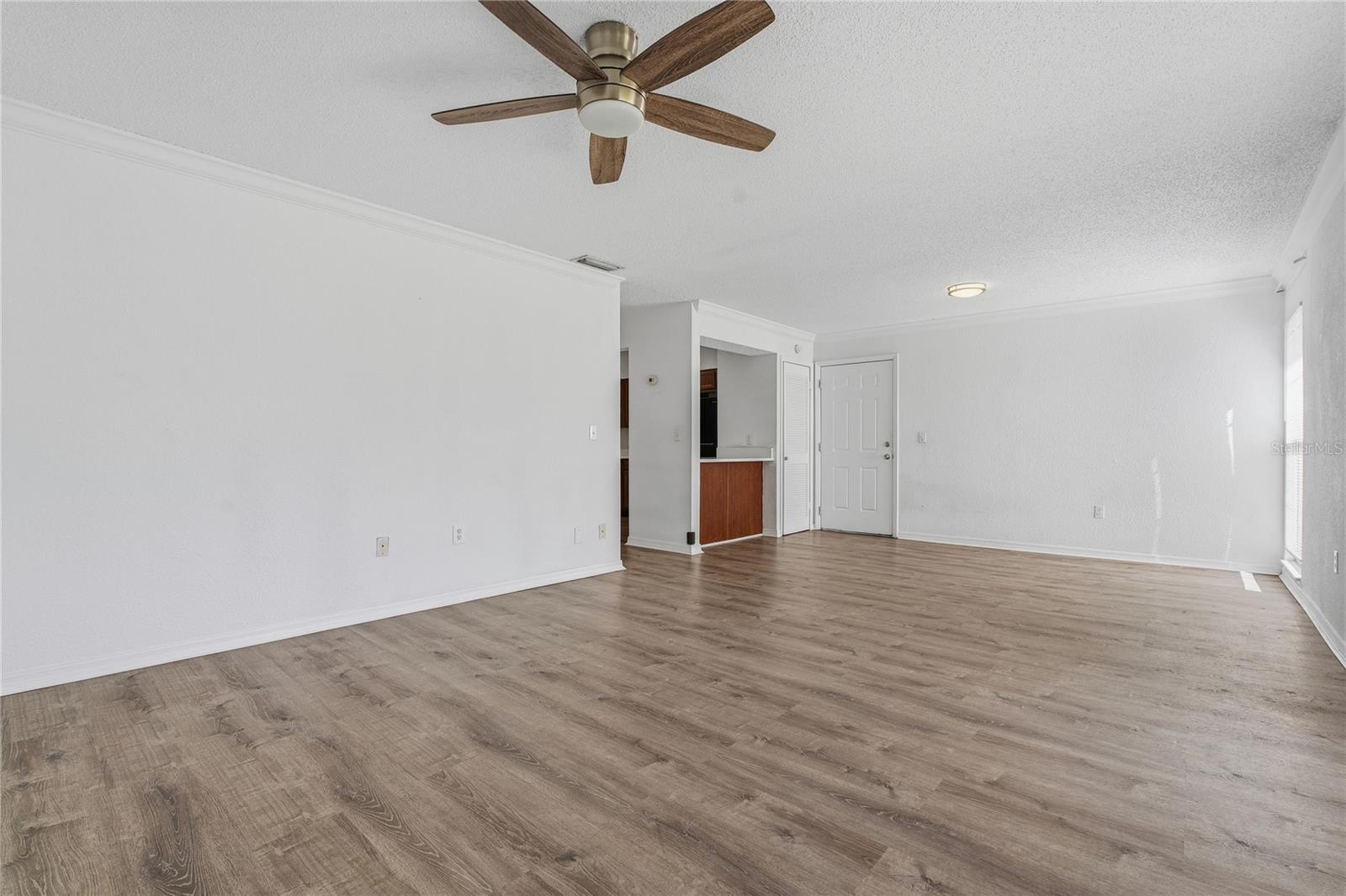 Image 17 of 40 For 643 Haven Place 643