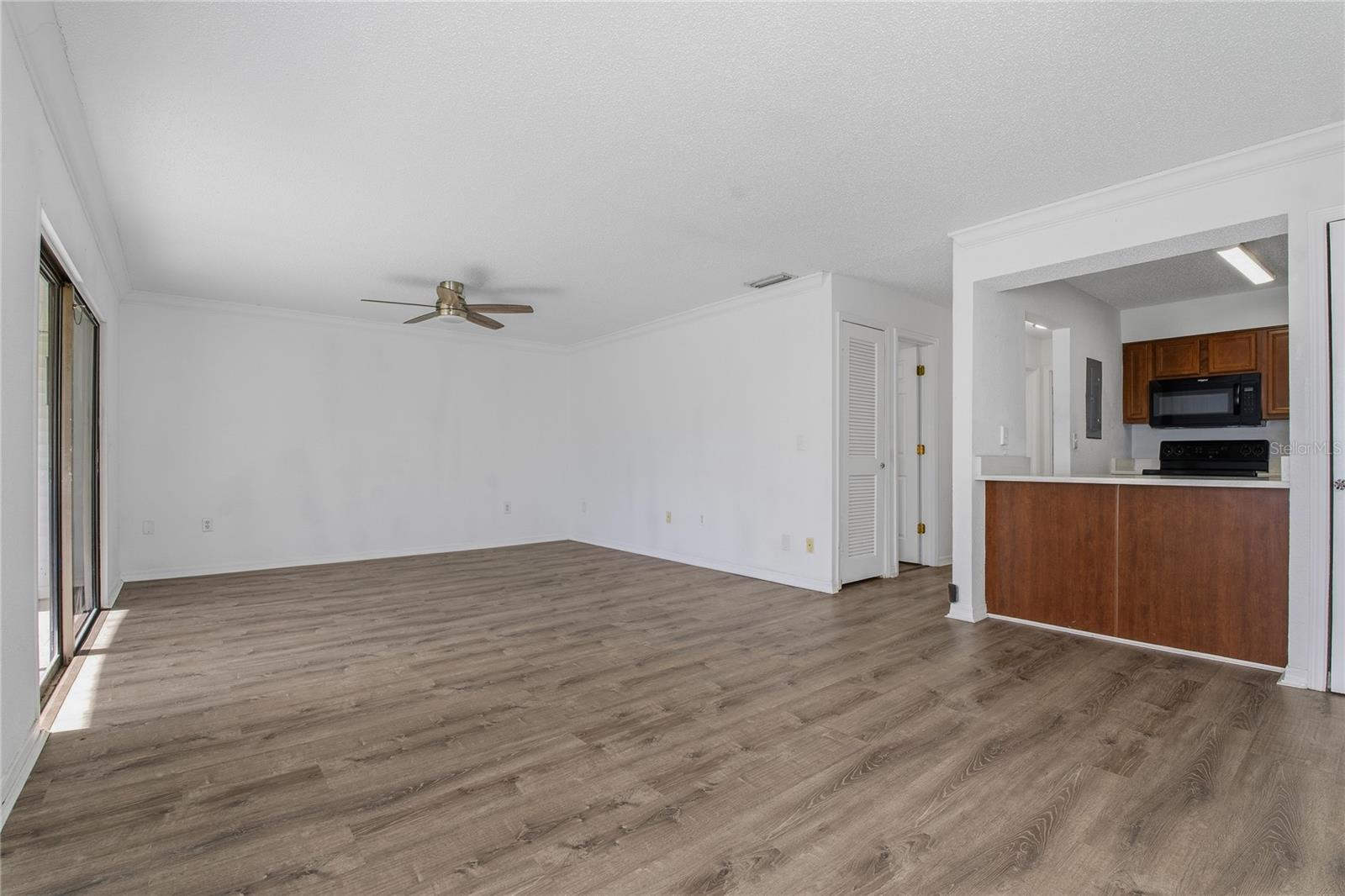 Image 18 of 40 For 643 Haven Place 643