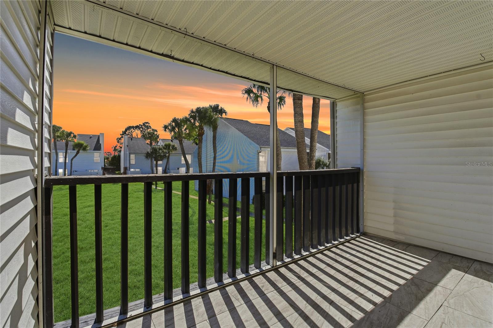 Image 19 of 40 For 643 Haven Place 643