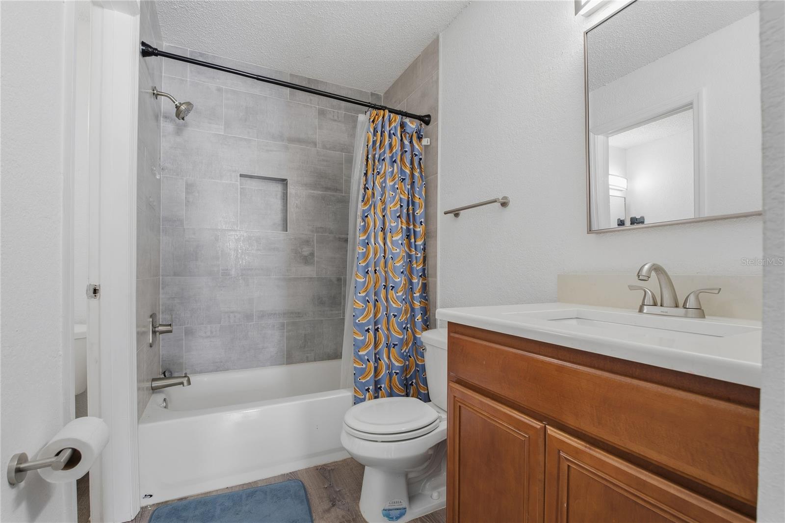 Image 23 of 40 For 643 Haven Place 643