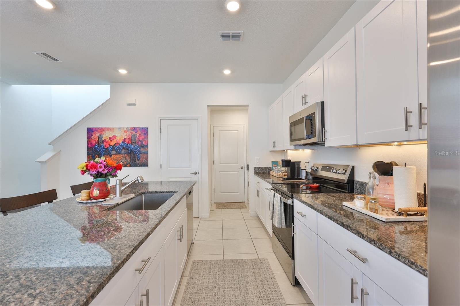 Image 17 of 43 For 10824 Fanning Springs Court