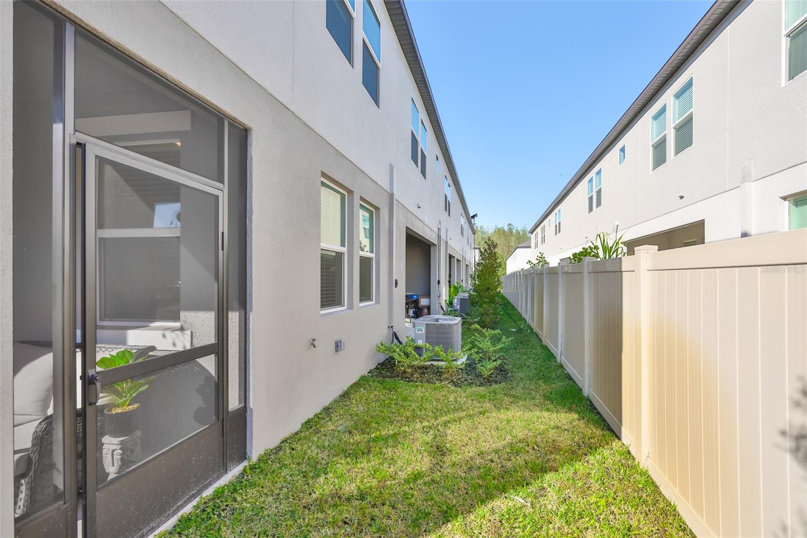 Image 37 of 43 For 10824 Fanning Springs Court