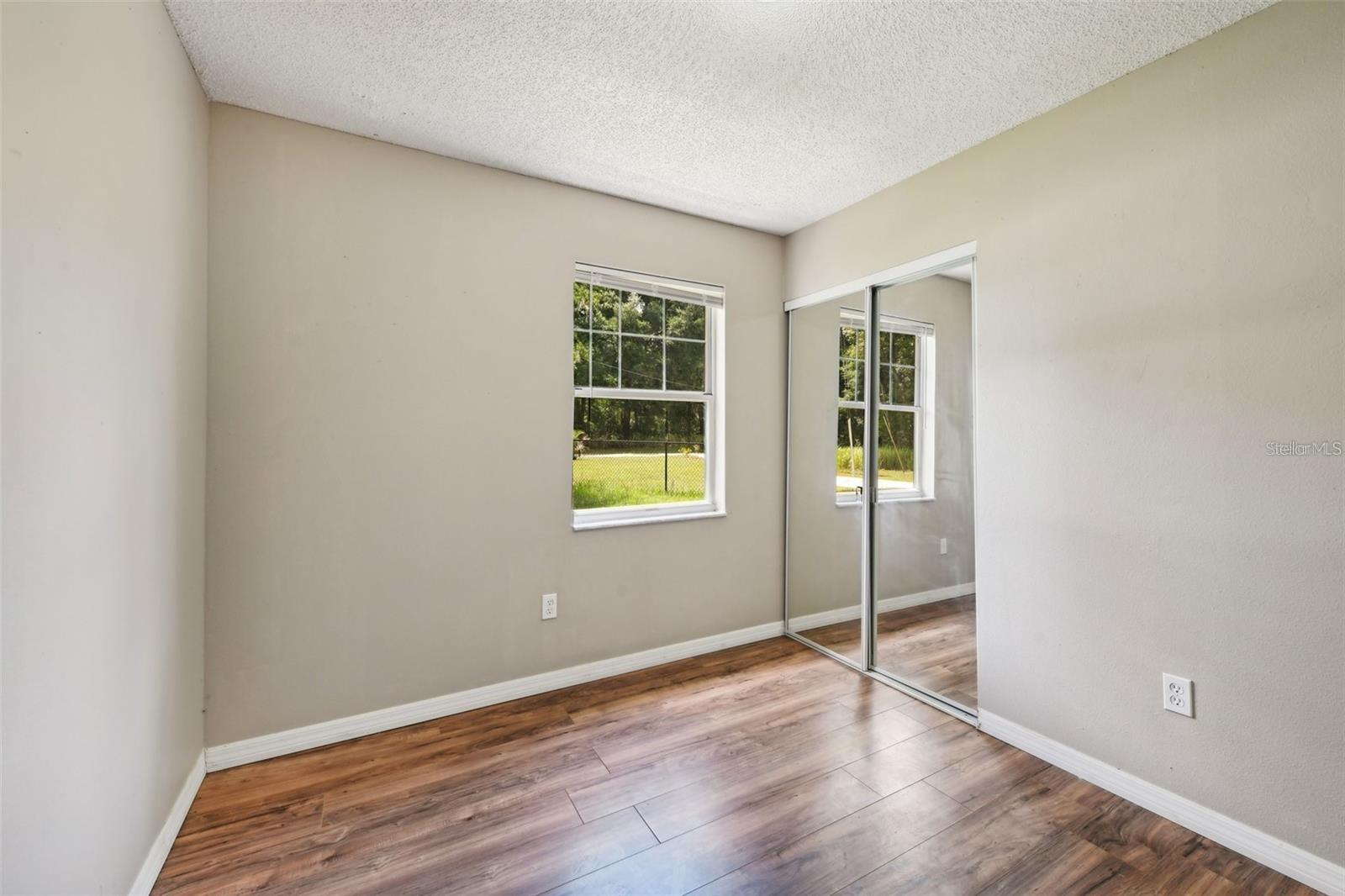 Image 18 of 24 For 5 Cedar Lane