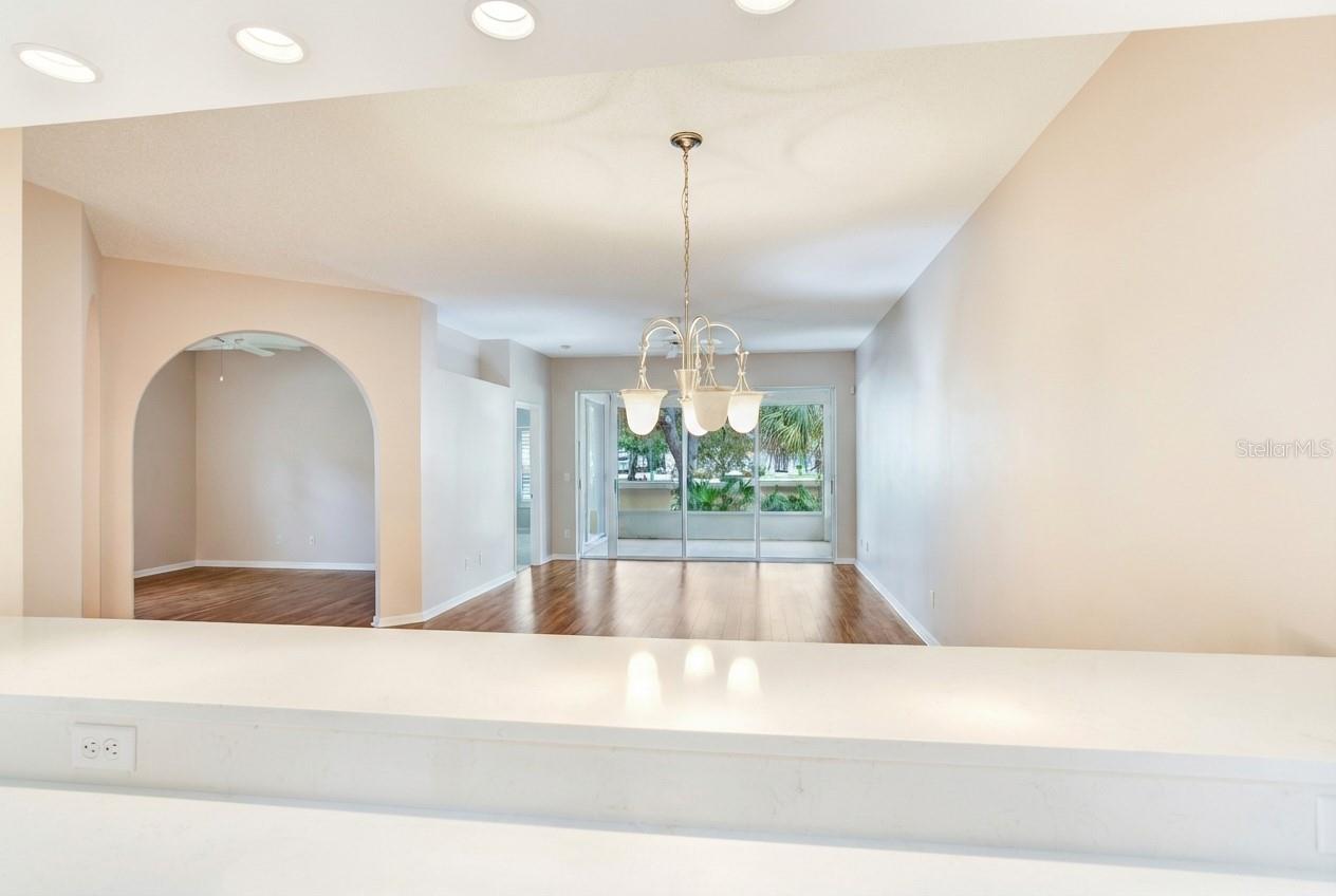 Image 10 of 75 For 6315 Stone River Road