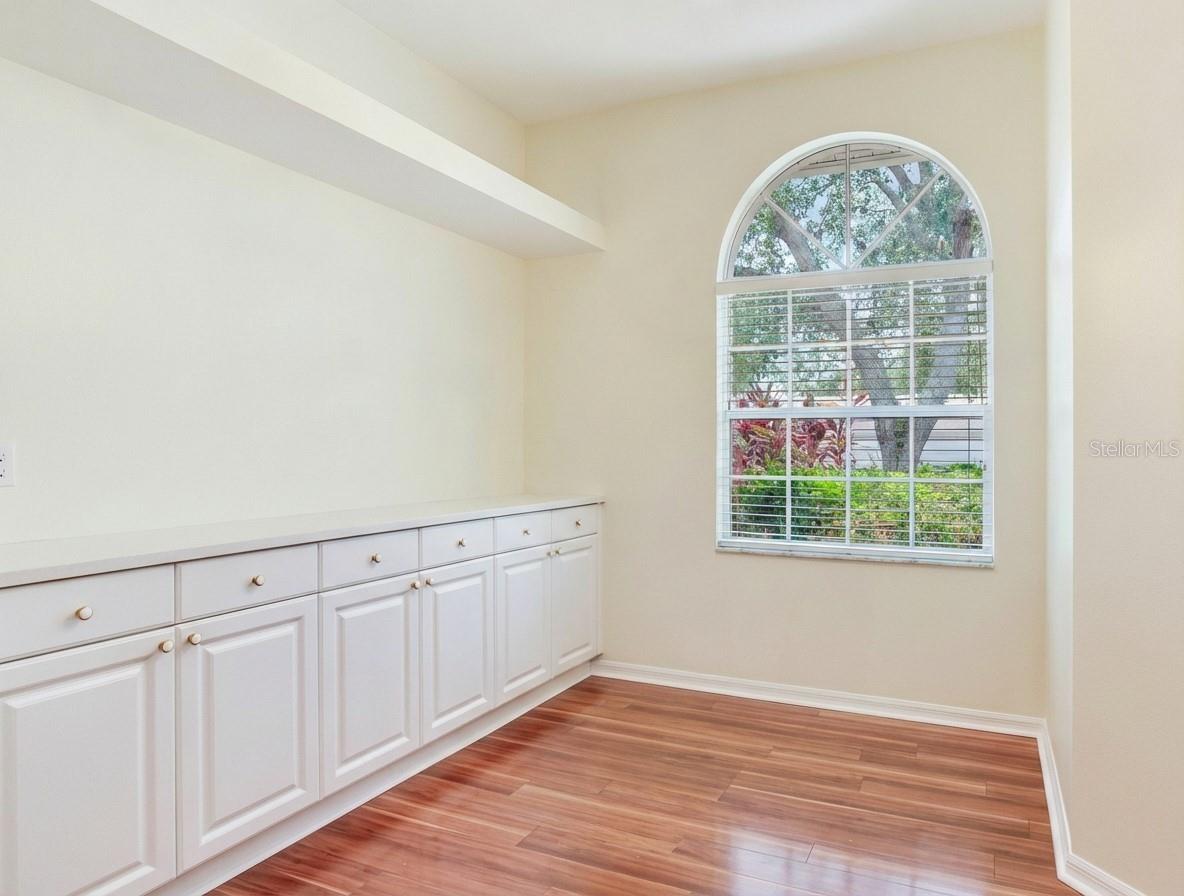 Image 24 of 75 For 6315 Stone River Road