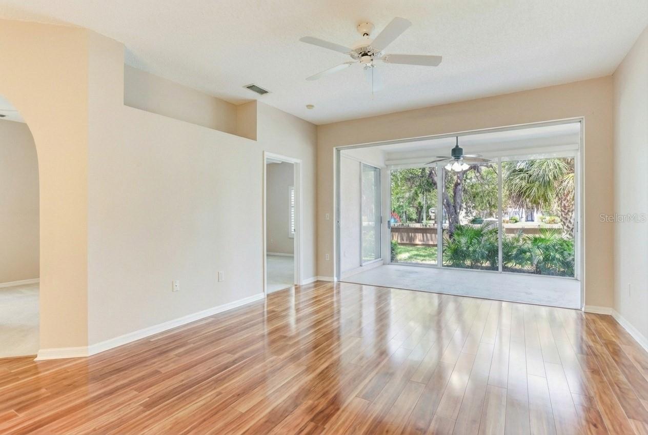 Image 30 of 75 For 6315 Stone River Road