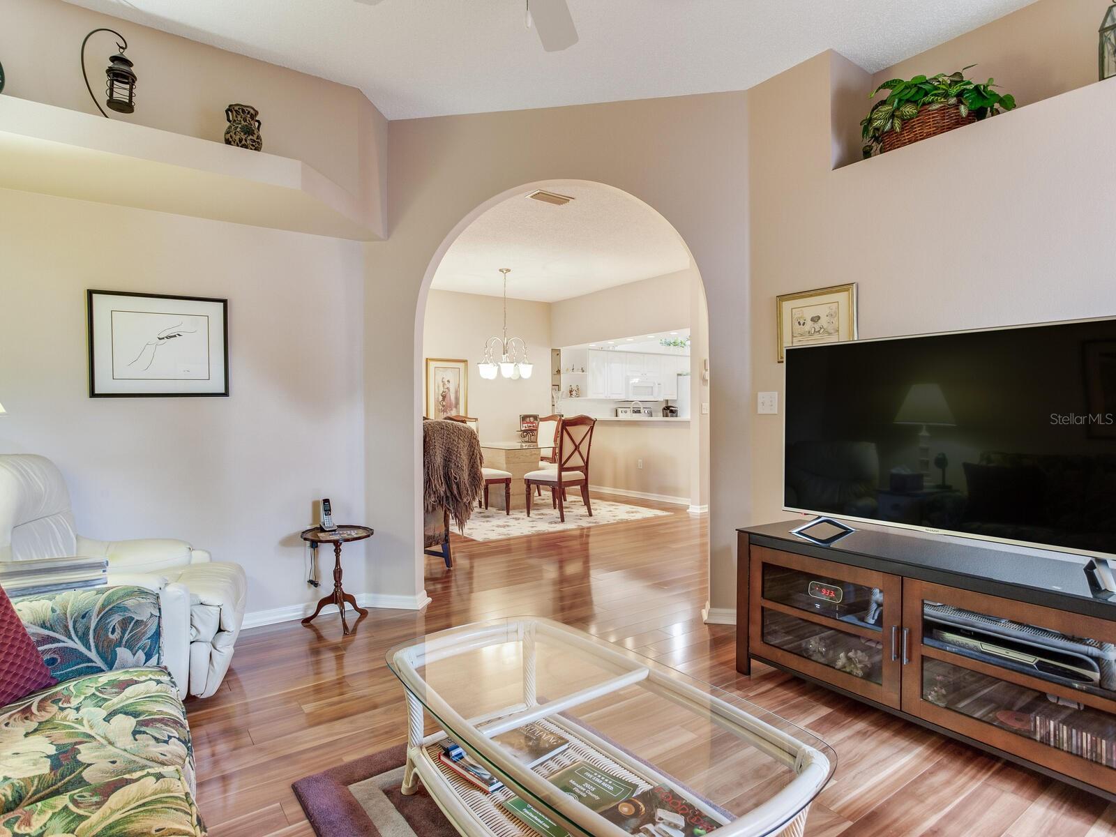 Image 42 of 75 For 6315 Stone River Road