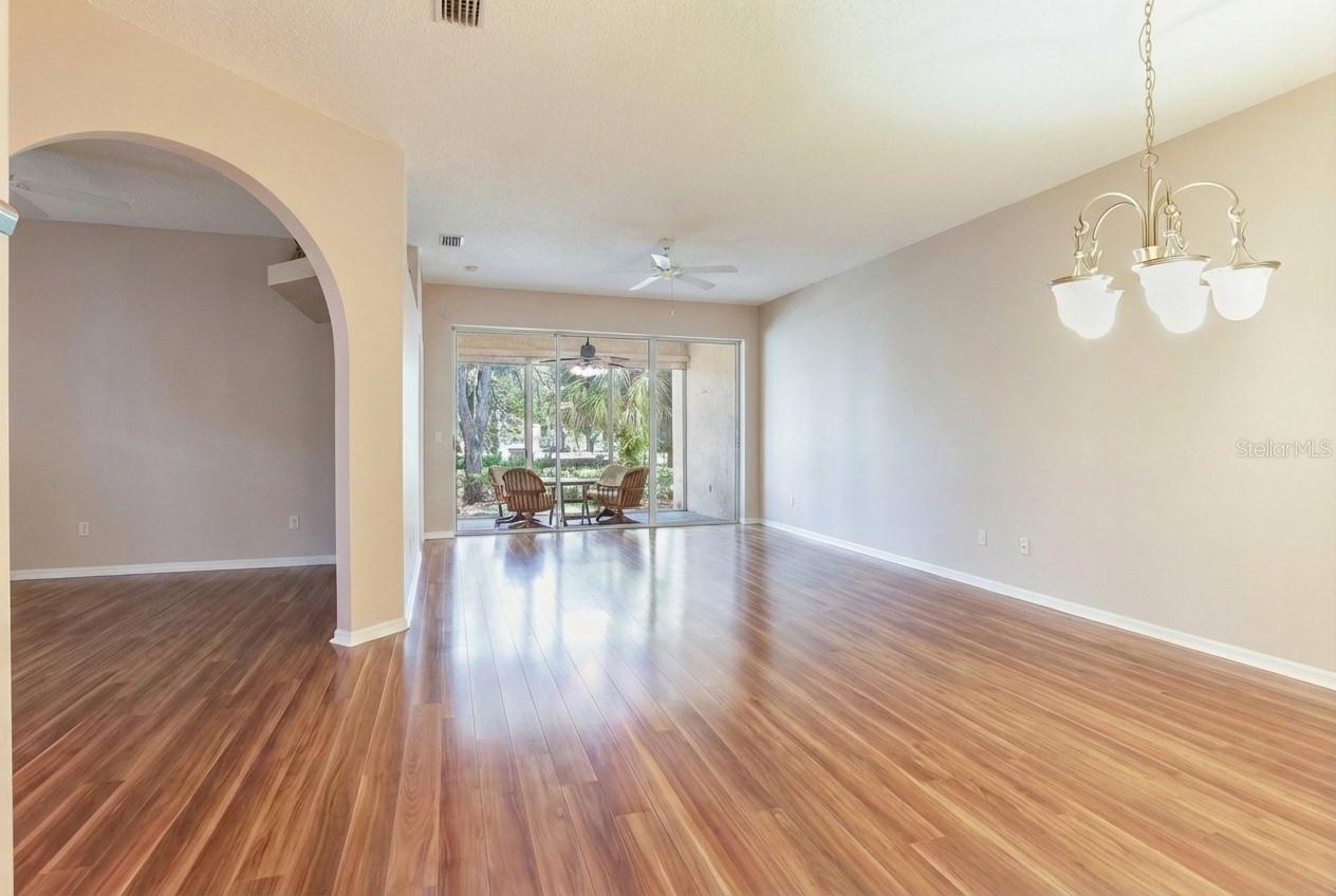 Image 8 of 75 For 6315 Stone River Road