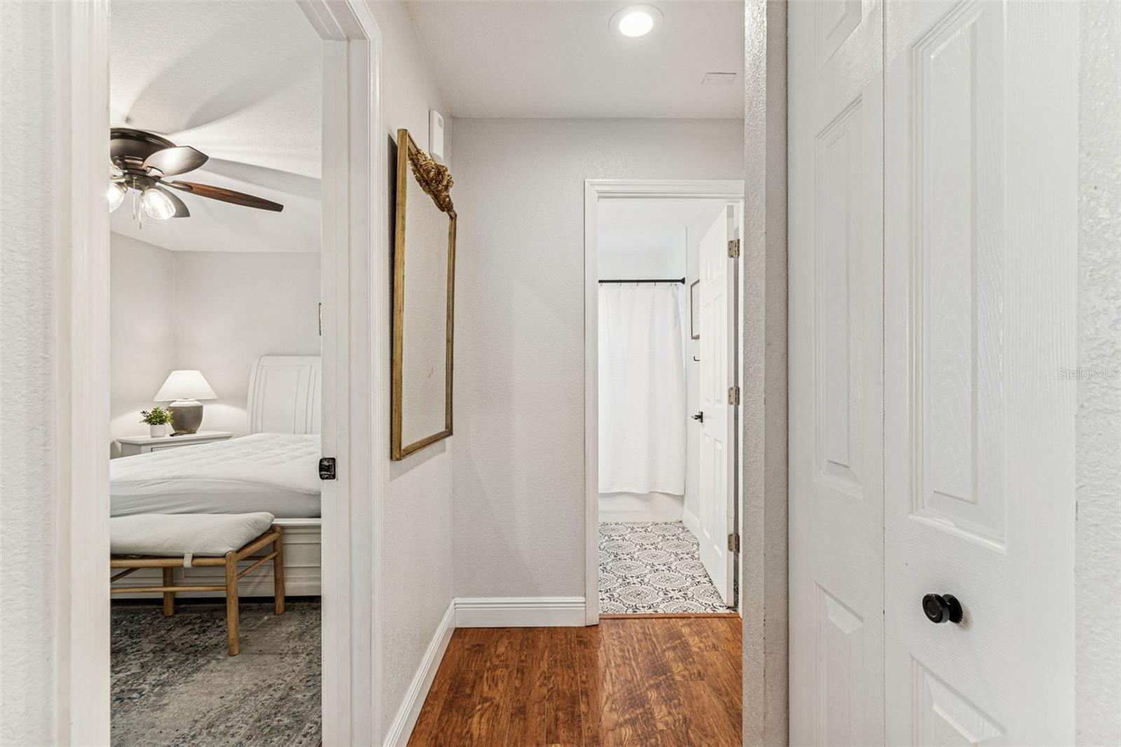 Image 15 of 47 For 727 Locust Street