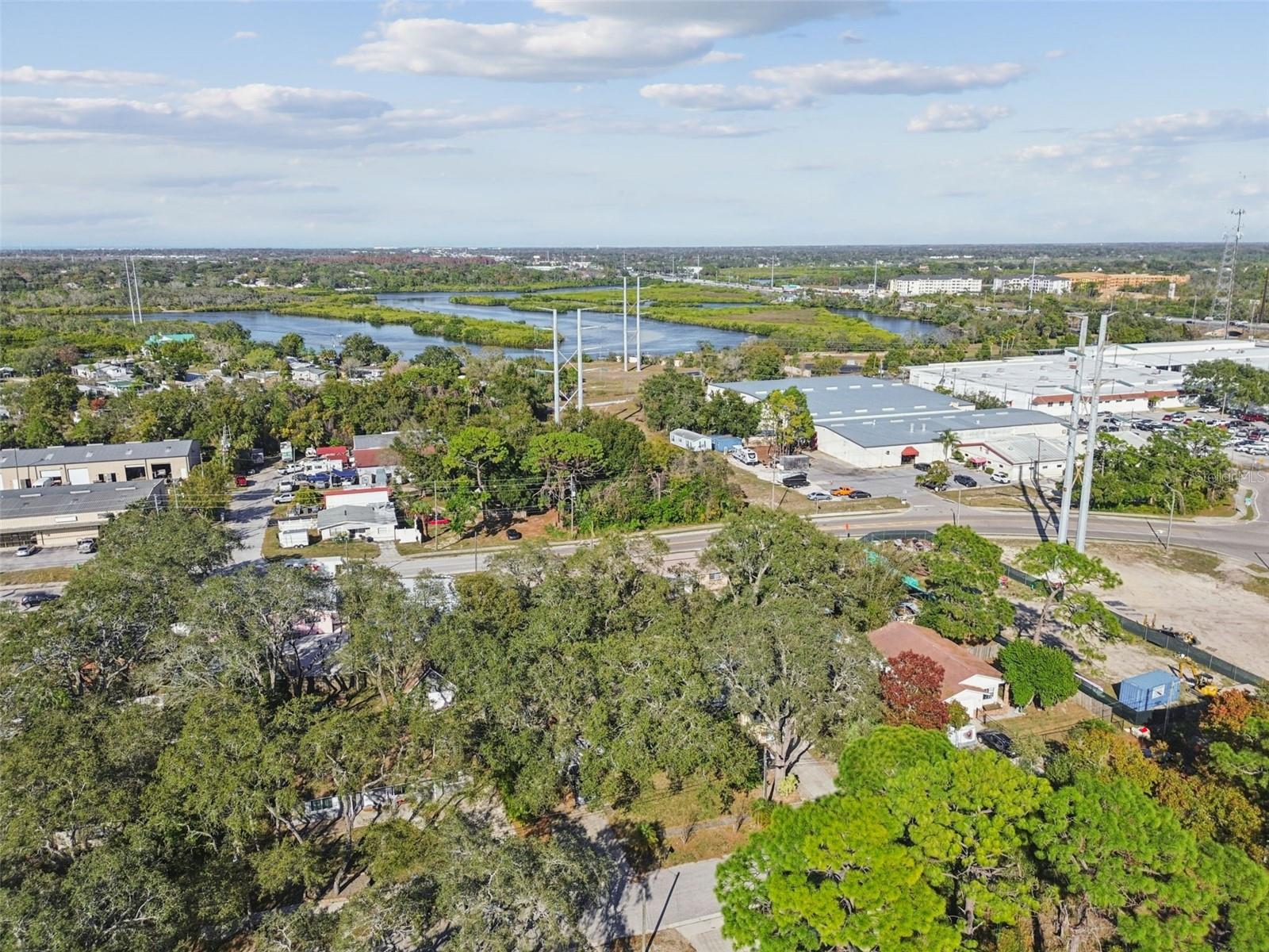 Image 37 of 47 For 727 Locust Street