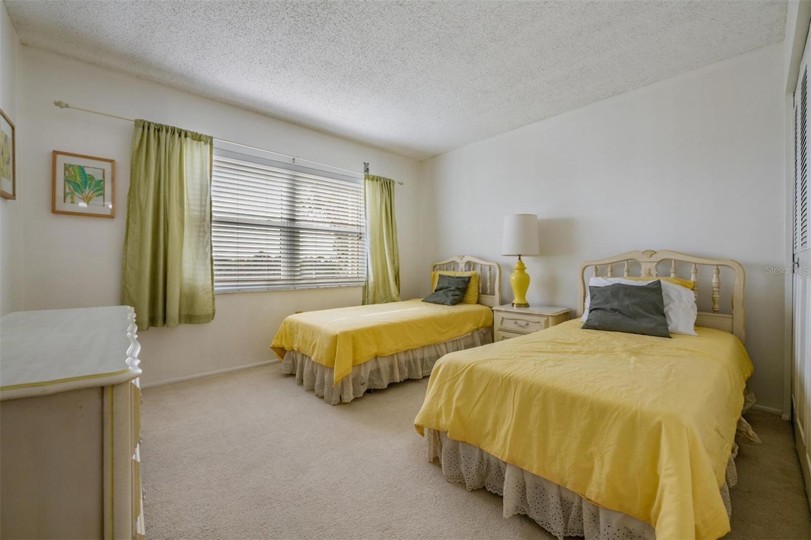 Image 16 of 60 For 9 Forbes Place 211