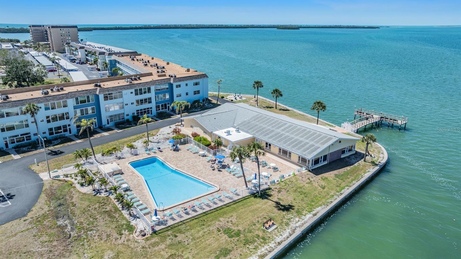 Image 41 of 60 For 9 Forbes Place 211