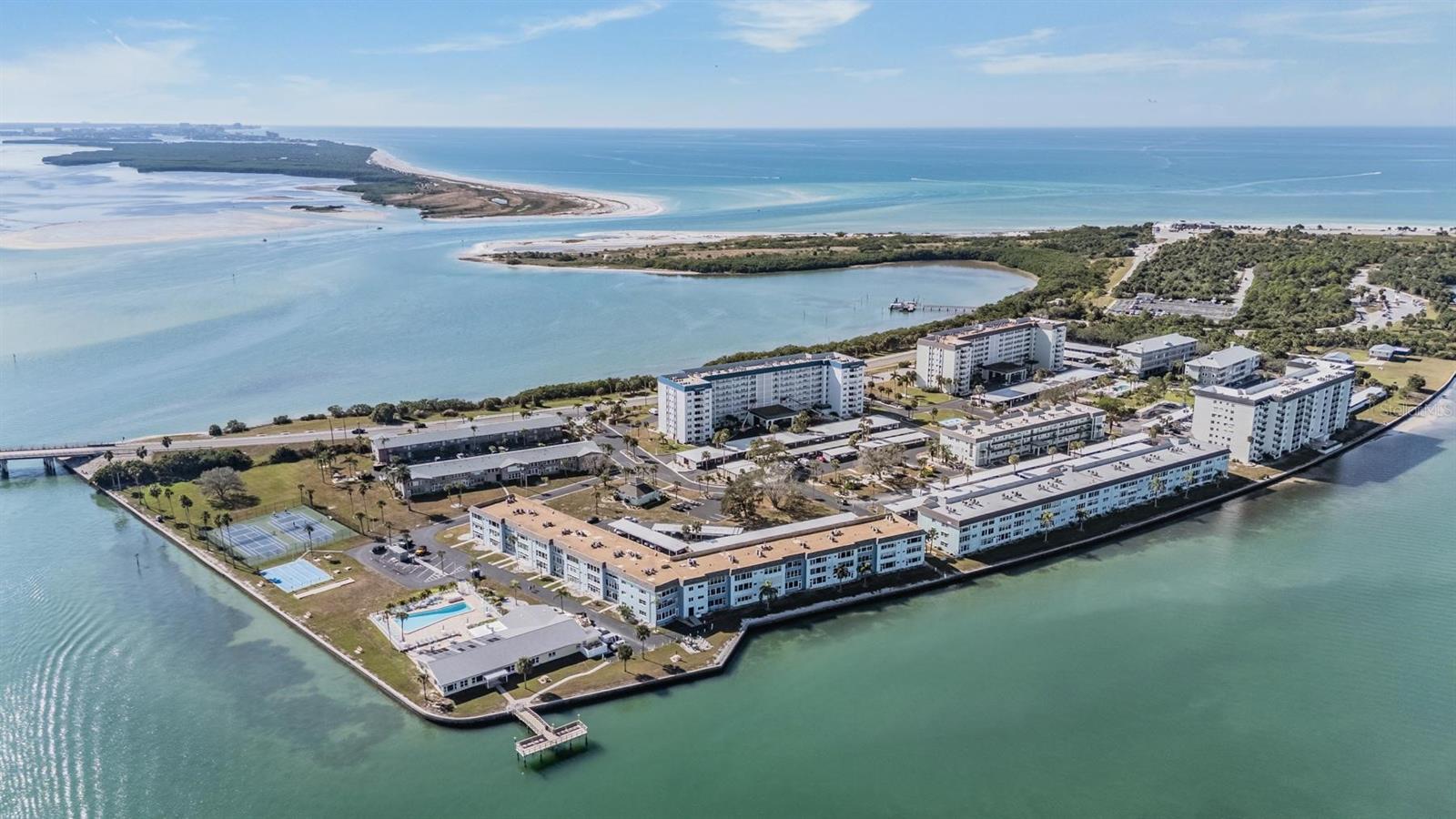 Image 47 of 60 For 9 Forbes Place 211