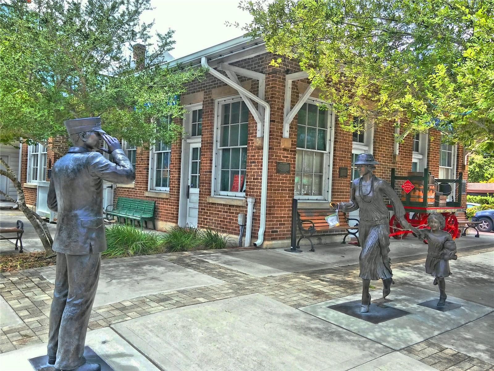 Image 57 of 60 For 9 Forbes Place 211