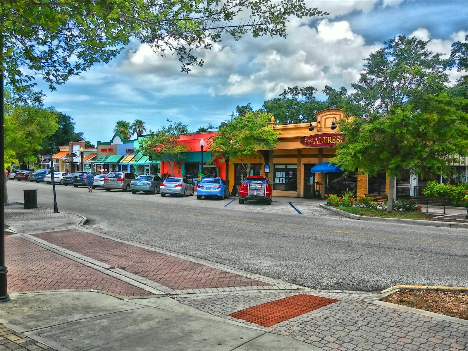 Image 58 of 60 For 9 Forbes Place 211