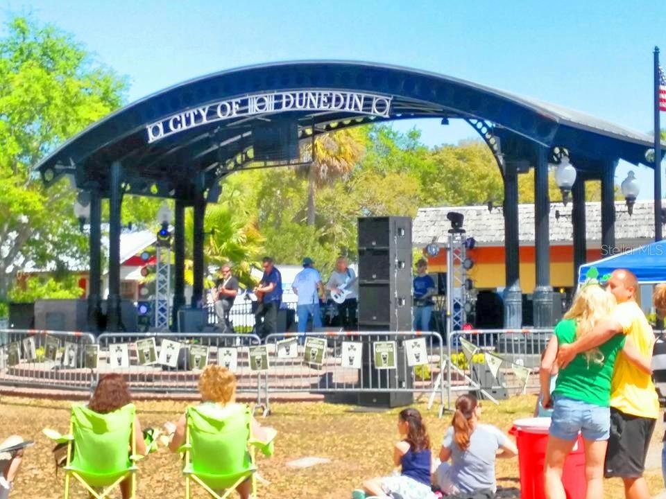 Image 59 of 60 For 9 Forbes Place 211