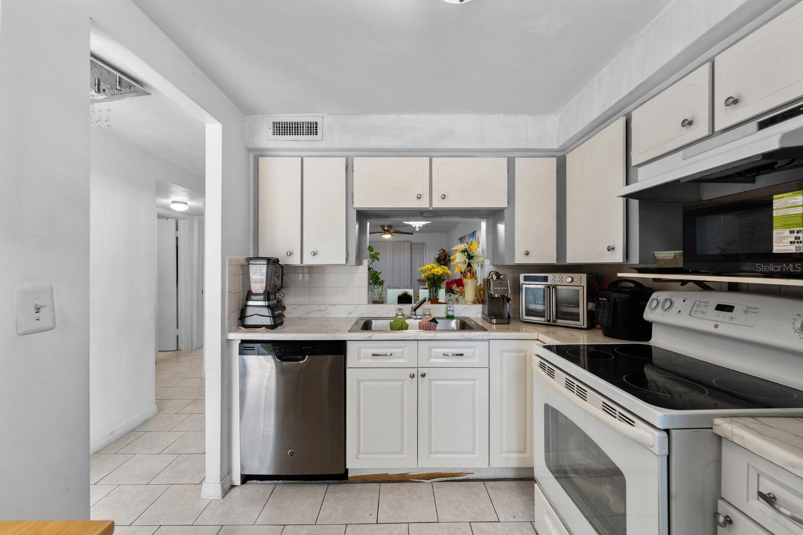 Image 10 of 27 For 4222 Trucious Place -