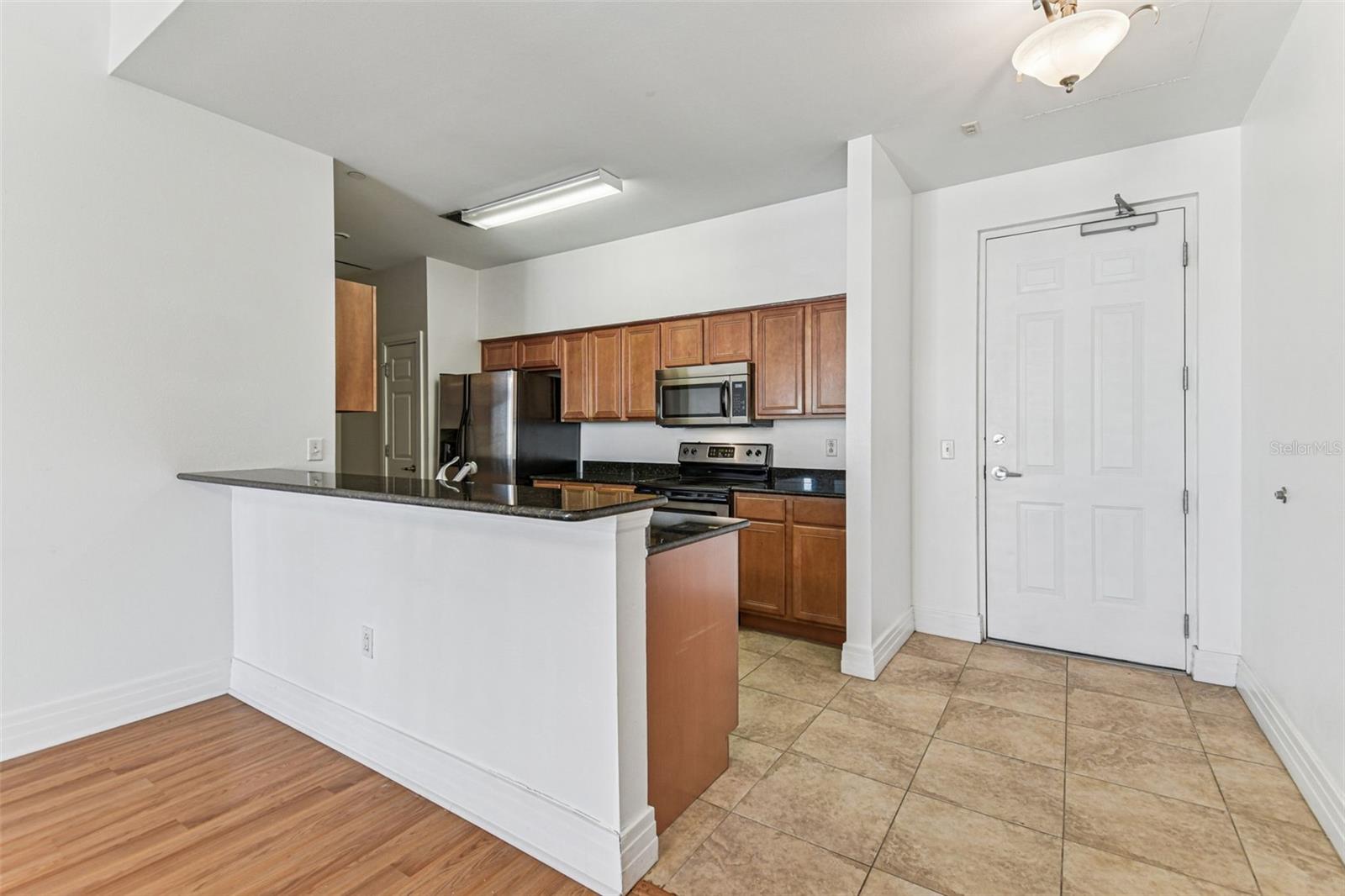 Image 5 of 22 For 1108 Franklin Street 704