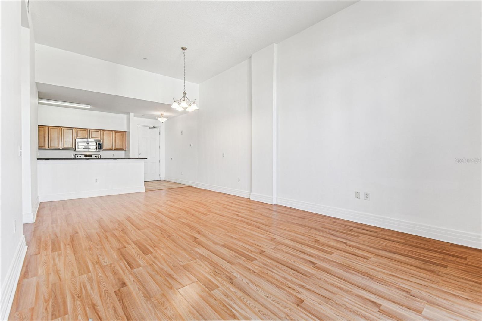 Image 8 of 22 For 1108 Franklin Street 704