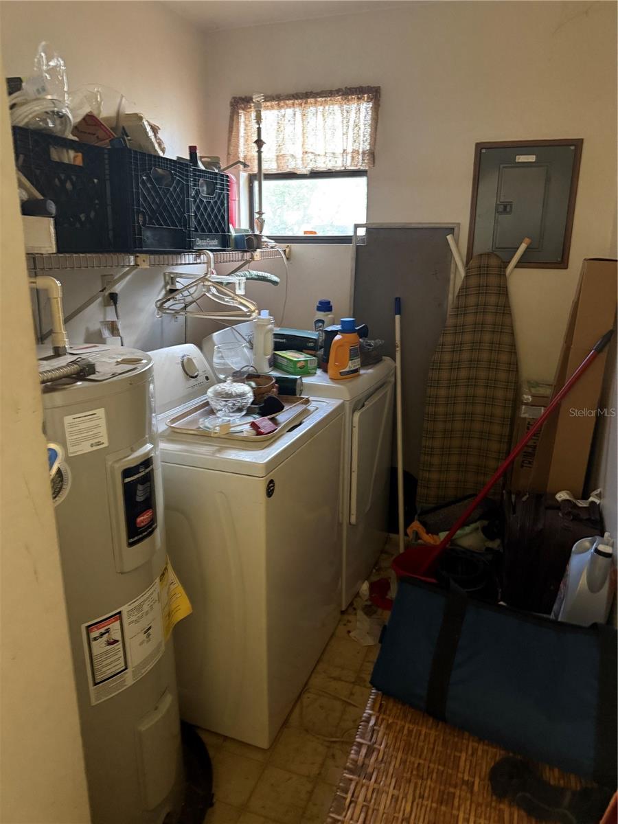 Image 11 of 12 For 1540 Tilley Avenue