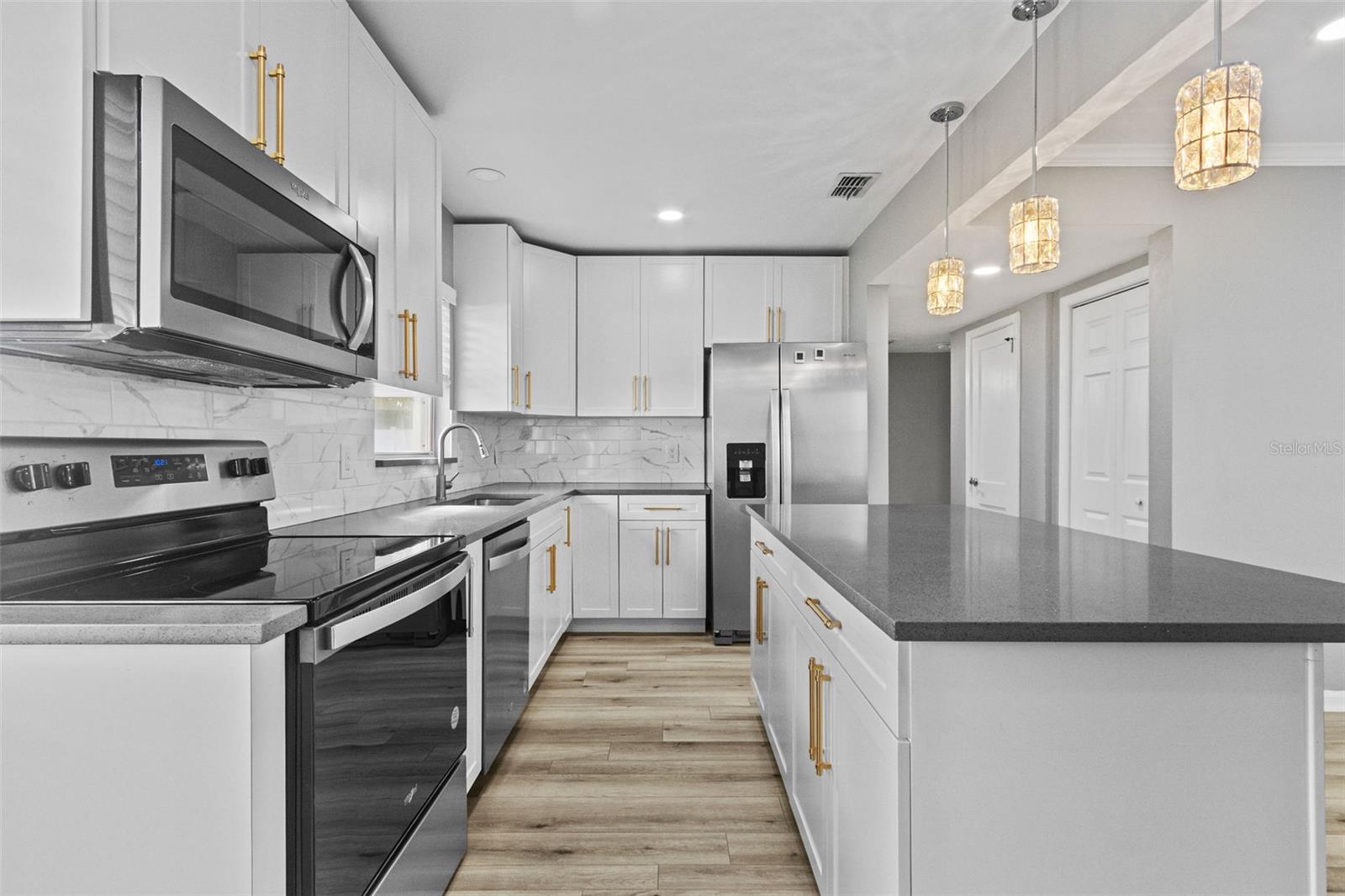 Image 12 of 36 For 2302 Thixton Court