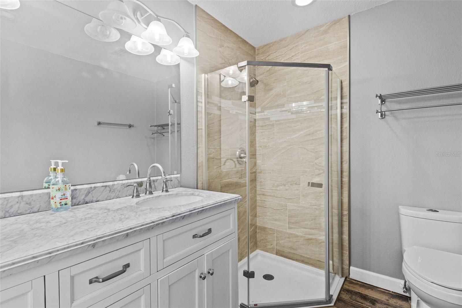 Image 19 of 36 For 2302 Thixton Court