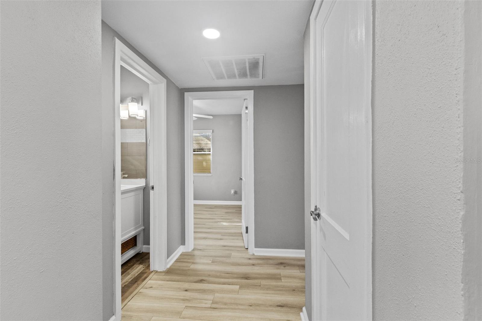 Image 20 of 36 For 2302 Thixton Court