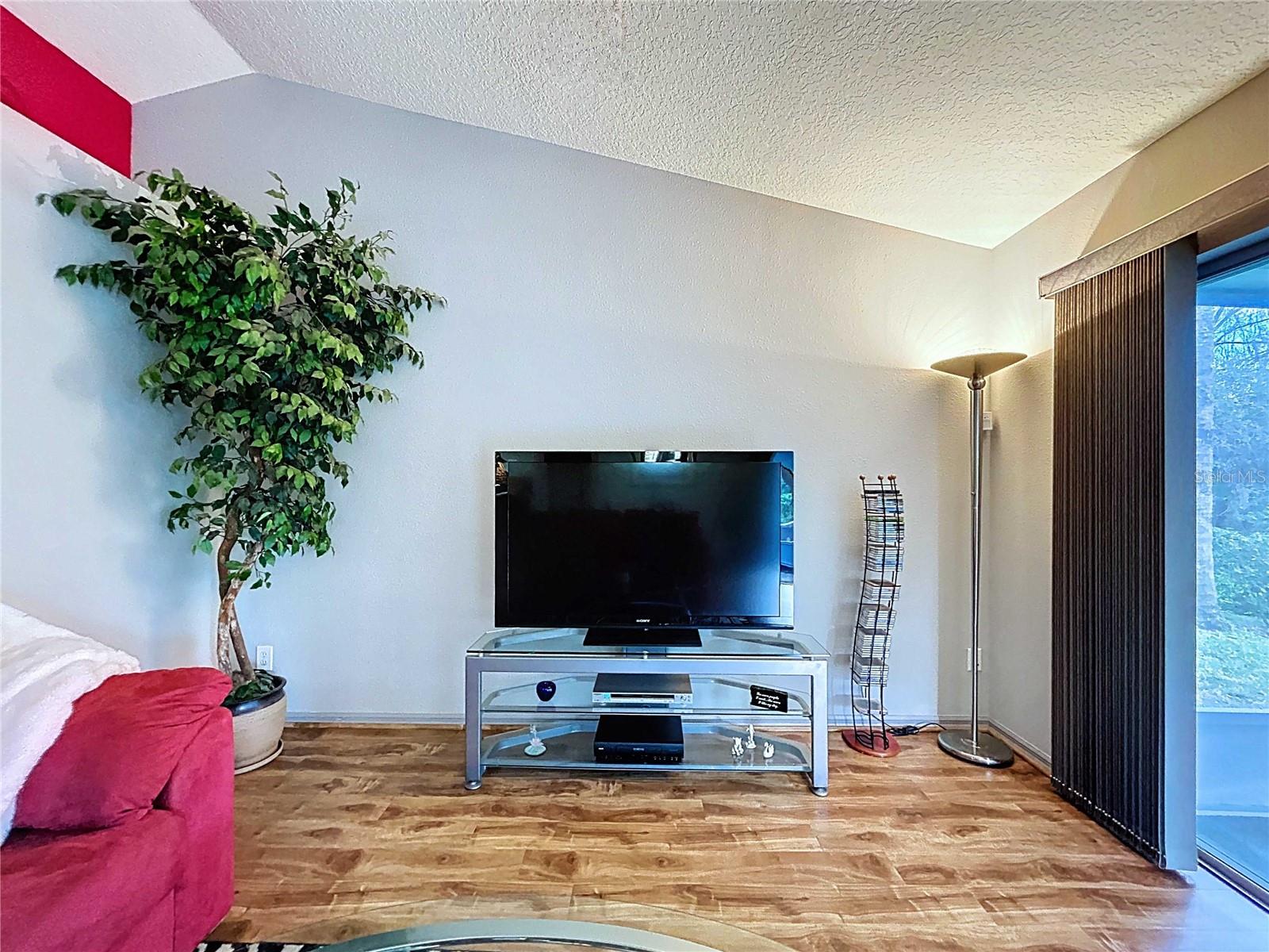 Image 13 of 76 For 7517 Savannah Lane