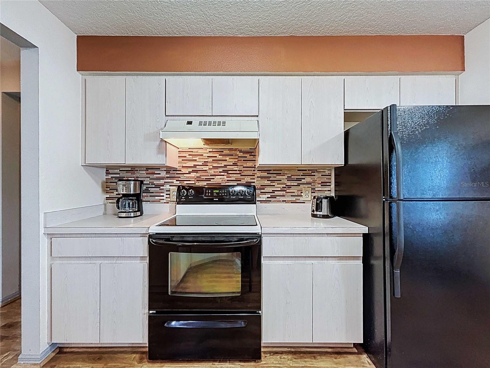 Image 27 of 76 For 7517 Savannah Lane