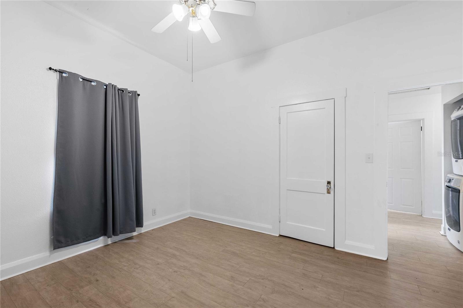 Image 12 of 18 For 404 Tever Street