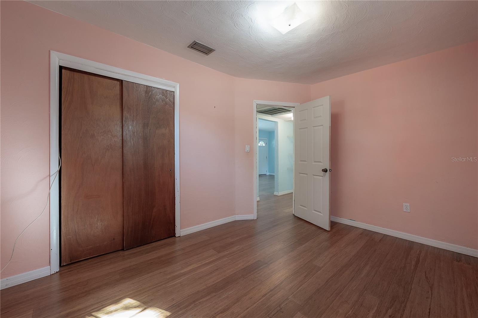 Image 17 of 31 For 1517 Emma Street