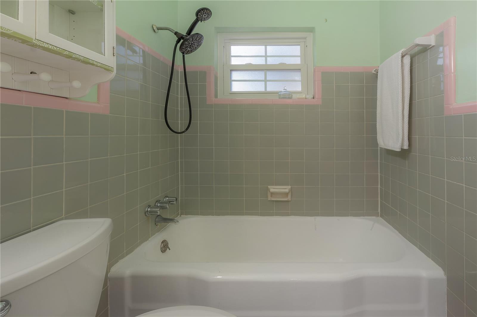 Image 19 of 31 For 1517 Emma Street