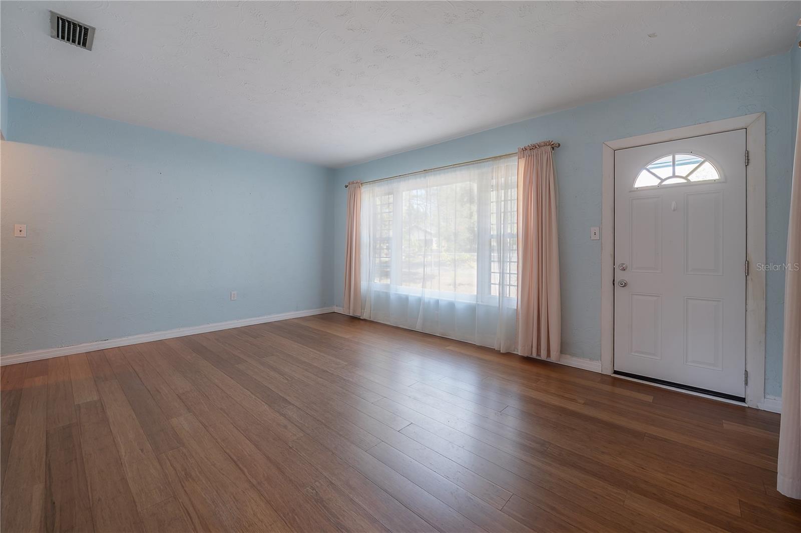 Image 6 of 31 For 1517 Emma Street