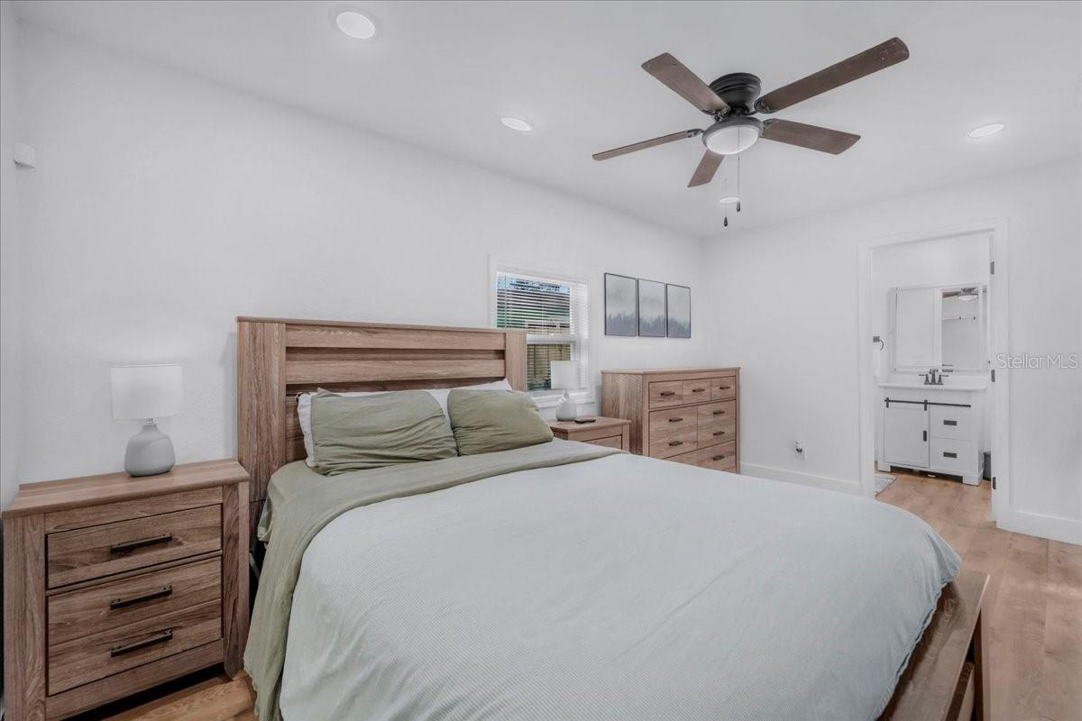 Image 43 of 87 For 6901 78th Avenue N